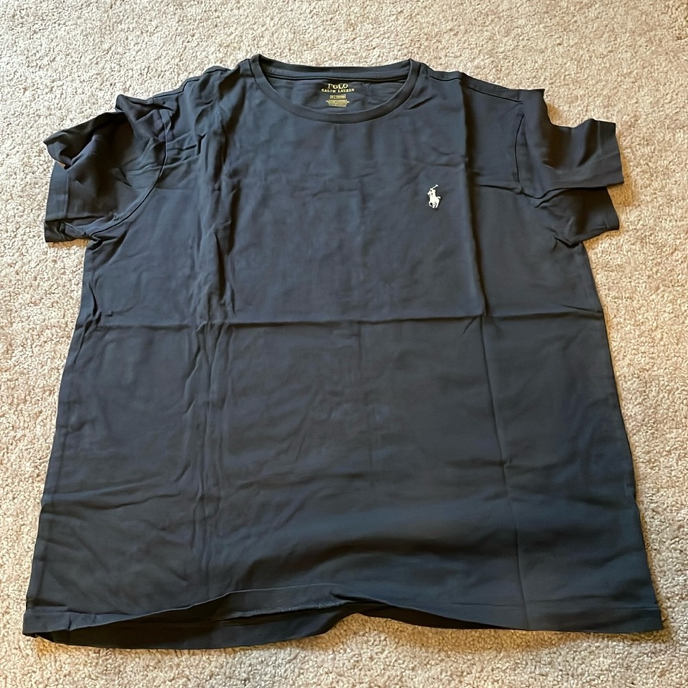 Men’s gray polo tshirt
